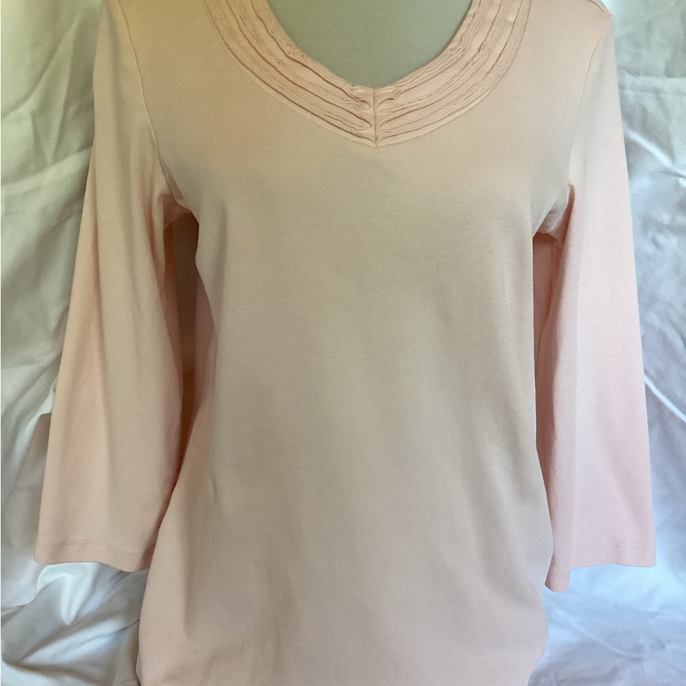 Coldwater Creek pink ruffle trim v neck stretch top size Small Soft New